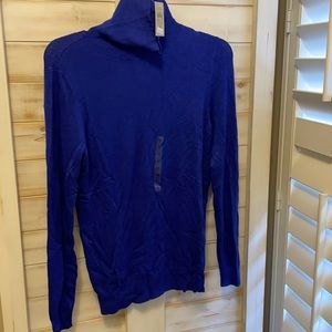 Ann Taylor super soft turtleneck in medium - NWT!